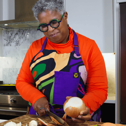 Aravella apron worn while preparing vegetables