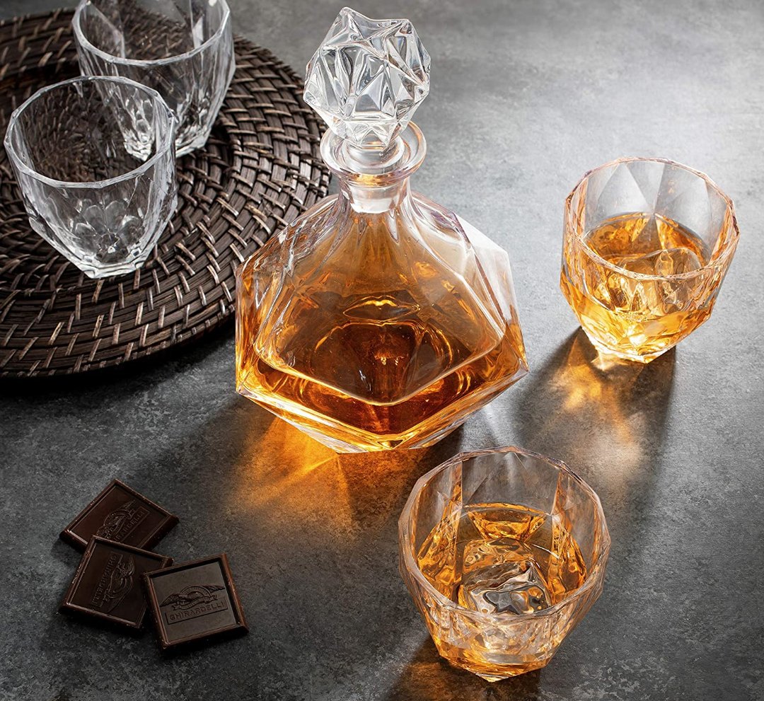 exquisite decanter set
